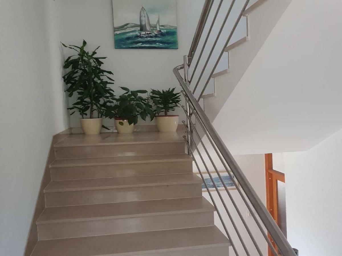 Apartmani Sonja Макарска Экстерьер фото
