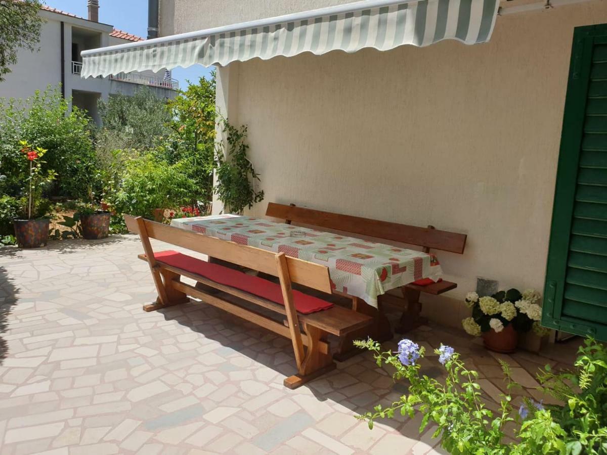 Apartmani Sonja Макарска Экстерьер фото